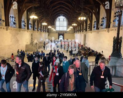 Westminster, London, Großbritannien. November 2024. Hunderte von Bauern waren heute in Westminster, um ihre Parlamentsabgeordneten zu unterstützen. Viele von ihnen trafen sich in der Westminster Hall im Palace of Westminster, um über die umstrittenen Änderungen der Erbschaftssteuer für Bauern zu diskutieren. Quelle: Maureen McLean/Alamy Live News Stockfoto