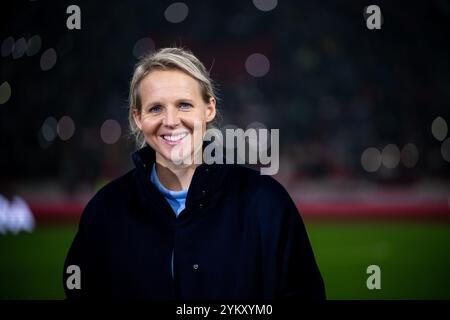 Friederike Fritzy Kromp (ZDF TV Expertin, Eintracht Frankfurt U20 Frauen Trainerin), HUN, Ungarn (HUN) vs Deutschland (GER), Fussball Laenderspiel, UEFA Nations League, Liga A, Saison 2024/2025, 6. Spieltag, 19.11.2024 Foto: Eibner-Pressefoto/Michael Memmler Stockfoto