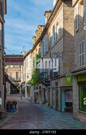 Rue de Correze in der Innenstadt der südwestfranzösischen Stadt Brive-la-Gaillarde Stockfoto