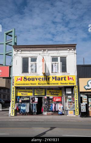 Souvenir Mart Store an der Victoria Avenue in Cliffton Hill, Niagara Falls, Ontario, Kanada Stockfoto