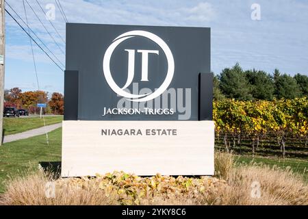 Schild auf dem Weingut Jackson Triggs Estate an der Niagara Stone Road in Niagara-on-the-Lake, Ontario, Kanada Stockfoto