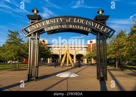 Louisville, KY - 3. Oktober 2024: Jim Patterson Stadium, Heimstadion des Baseballteams der University of Louisville. Stockfoto