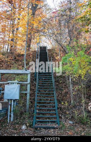 Treppen zum/vom Fluss in Niagara-on-the-Lake, Ontario, Kanada Stockfoto