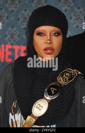 Los Angeles, ca. 19. November 2024. Erykah Badu bei der Premiere der Klavierstunde IN LA am 19. November 2024 im Egyptian Theater in Los Angeles, Kalifornien. Quelle: Jeffrey Mayer/Media Punch/Alamy Live News Stockfoto