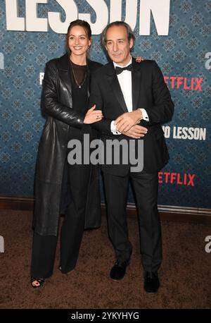 Los Angeles, ca. 19. November 2024. Antonia Desplat und Alexandre Desplat bei der Premiere von Netflix's The Piano Lektion am 19. November 2024 im Egyptian Theater in Los Angeles, Kalifornien. Quelle: Jeffrey Mayer/Media Punch/Alamy Live News Stockfoto