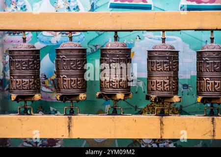 Gebetsräder in Boudhanath Stupa in Kathmandu, Nepal Stockfoto
