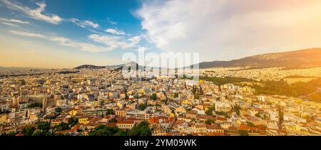 Panoramablick auf das Stadtbild von Athen von der Akropolis, Griechenland Stockfoto