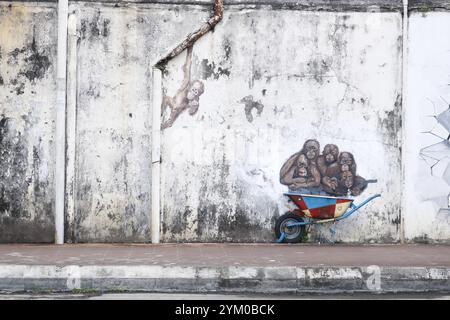 Das heute über Kuching Orang Utan gemalte Straßenbild des litauischen Künstlers Ernest Zacharevic in Kuching, Sarawak Stockfoto