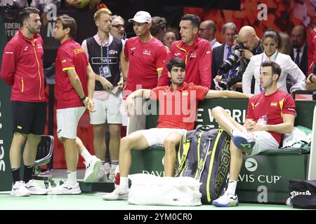 Team Spanien mit Pedro Martinez, David Ferrer, Rafael Nadal, Roberto Bautista Agut, Carlos Alcaraz, Marcel Granollers verlor das Viertelfinale des Davis Cup Finals 2024 im Palacio de Deportes Jose Maria Martin Carpena am 19. November 2024 in Malaga Stockfoto