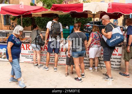 Wöchentlicher Freiluftmarkt, Collioure, Pyrenäen Orientales, Roussillon, Occitanie, Frankreich, Europa Stockfoto