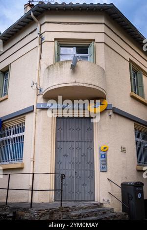 Postamt und La Banque Postale Agentur in Collioure an der Cote Vermeille im Mittelmeer, Abteilung Pyrenäen-Orientales im Occit Stockfoto