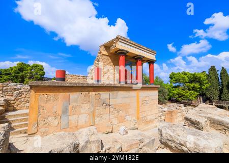 Knossos Palace. Heraklion, Insel Kreta, Griechenland. Ruinen des berühmten minoischen Palastes von Knossos. Stockfoto