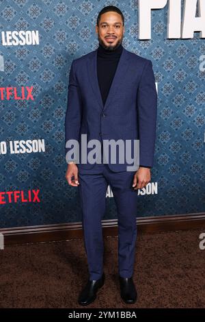 Hollywood, Usa. November 2024. HOLLYWOOD, LOS ANGELES, KALIFORNIEN, USA - 19. NOVEMBER: Ray Fisher kommt zur Los Angeles Premiere von Netflix's 'The Piano Lektion', die am 19. November 2024 im Egyptian Theatre Hollywood in Hollywood, Los Angeles, Kalifornien, USA stattfindet. (Foto: Xavier Collin/Image Press Agency) Credit: Image Press Agency/Alamy Live News Stockfoto