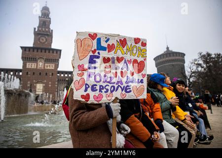 Mailand, Italien. November 2024. Marcia per i Diritti organizzata da UNICEF e sfilata dei bambiniMilano - Italia - Cronaca Mercoled&#xec;, 20 Novembre, 2024 (Foto di Marco Ottico/Lapresse) Palästinensische Demonstration Porta Genova Mailand, Italien - Nachrichten Mittwoch, 20. November 2024 (Foto von Marco Ottico/Lapresse) Credit: LaPresse/Alamy Live News Stockfoto