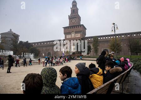 Mailand, Italien. November 2024. Marcia per i Diritti organizzata da UNICEF e sfilata dei bambiniMilano - Italia - Cronaca Mercoled&#xec;, 20 Novembre, 2024 (Foto di Marco Ottico/Lapresse) Palästinensische Demonstration Porta Genova Mailand, Italien - Nachrichten Mittwoch, 20. November 2024 (Foto von Marco Ottico/Lapresse) Credit: LaPresse/Alamy Live News Stockfoto