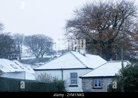 Belstone, Devon, Großbritannien. November 2024. Schnee auf Dartmoor bei Belstone, Devon. Hinweis: Nidpor/Alamy Live News Stockfoto