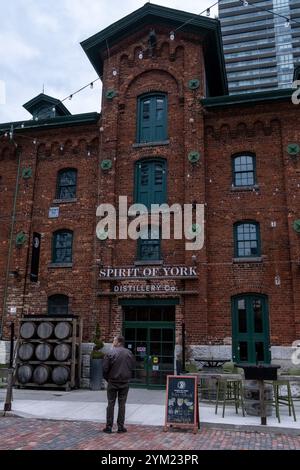 Spirit of York im Distillery District in Toronto, der Wirtschaftshauptstadt Kanadas in der Provinz Ontario am 23. April 2023. Spirit of York dans l Stockfoto