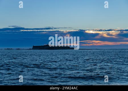 Blick auf Praia de Moledo und Festung Insua in Caminha, Portugal Stockfoto