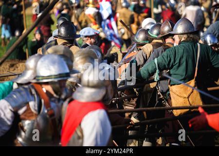 Groenlo, Gelderland, Niederlande - 26. 10. 2024: Die Schlacht von Grolle (Niederländisch: SLAG om Grolle). Historische Nachstellung der Belagerung der befestigten Grenze Stockfoto