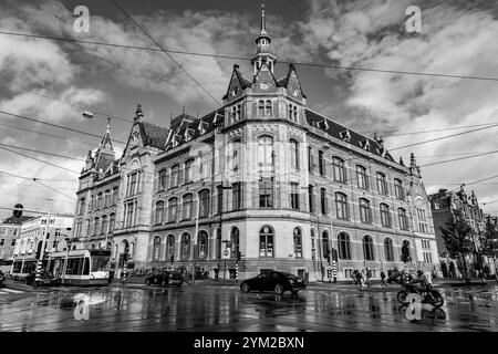 Amsterdam, Niederlande - 12. Oktober 2021: Straßenschild am Museumsviertel von Amsterdam, Niederlande. Stockfoto