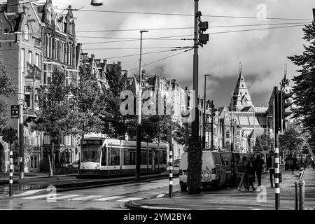 Amsterdam, Niederlande - 12. Oktober 2021: Straßenschild am Museumsviertel von Amsterdam, Niederlande. Stockfoto