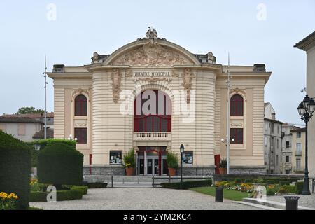 Das Belle Epoque, Rokoko oder Art Nouveau Thêâtre Municipal de Castres oder Castres Municipal Theatre (1899–1904) von Joseph Galinier, Castres Tarn Frankreich Stockfoto