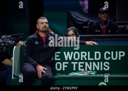 Malaga, Spanien. November 2024. Frank Dancevic Kapitän des kanadischen Teams im Viertelfinale Davis Cup Finale 8 Singles Match 1 in der Martin Carpena Arena. Daniel Altmaier gewann am 6. Juli 6/4 Credit: SOPA Images Limited/Alamy Live News Stockfoto