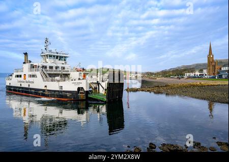 Caledonian MacBrayne Ferry Loch Shira, Ankunft in Largs von der Insel Great Cumbrae in Firth of Clyde, North Ayrshire, Schottland, Stockfoto