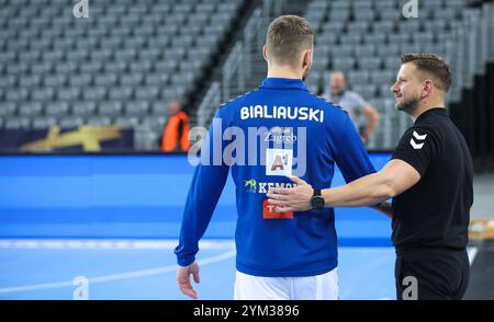 Zagreb, Kroatien. November 2024. ZAGREB, KROATIEN - 20. NOVEMBER: Ihar Bialiauski von Zagreb wartete das Vorspiel der EHF Champions League Group zwischen dem HC Zagreb und dem SC Magdeburg in der Arena Zagreb am 20. November 2024 in Zagreb, Kroatien. Foto: Sanjin Strukic/PIXSELL Credit: Pixsell/Alamy Live News Stockfoto