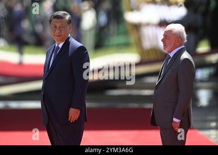 DF - BRASILIA - 11/20/2024 - BRASILIA, BESUCH DES CHINESISCHEN PRÄSIDENTEN XI JINPING BEI PRÄSIDENT LULA - der brasilianische Präsident Luiz Inacio Lula da Silva empfängt den chinesischen Präsidenten Xi Jinping am 20. November 2024 im Alvorada-Palast. Foto: Mateus Bonomi/AGIF (Foto: Mateus Bonomi/AGIF/SIPA USA) Stockfoto