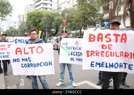 EMELNORTE-ARBEITER Quito , Mittwoch, 20. November 2024 Arbeiter von Emelnorte, einem Elektrizitätsunternehmen, das Dienstleistungen für einen Teil von Pichincha, Imbabura und Carchi bietet, gingen zum Energieministerium in Quito, um zu protestieren, Akte der Korruption und Vetternwirtschaft in der Firma zu verurteilen Benito JimÃ nez, Sekretär der Arbeitnehmer Fotos API Rolando Enriquez Quito Pichincha Ecuador POL ARBEITER EMELNORTE Stockfoto