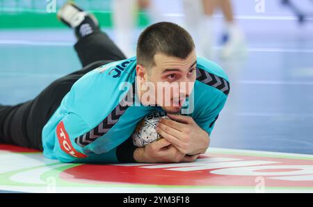 Zagreb, Kroatien. November 2024. ZAGREB, KROATIEN - 20. NOVEMBER: Zagreb Torhüter Matej Mandic beim EHF Champions League Gruppenspiel zwischen HC Zagreb und SC Magdeburg am 20. November 2024 in Zagreb. Foto: Sanjin Strukic/PIXSELL Credit: Pixsell/Alamy Live News Stockfoto