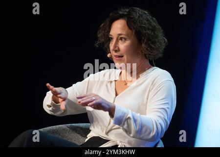 Stuttgart, Deutschland. November 2024. Bärbel Stolz, Schauspielerin, nimmt an der Veranstaltung „SZ im Dialog“ der Süddeutschen Zeitung Teil. Quelle: Marijan Murat/dpa/Alamy Live News Stockfoto