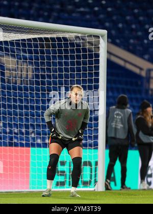 Stamford Bridge, London, Großbritannien. November 2024. Hannah Hampton (24 Chelsea) ist am Mittwoch, den 20. November 2024 in Stamford Bridge in London, vor dem UEFA Womens Champions League Spiel zwischen Chelsea und Celtic. (Claire Jeffrey/SPP) Credit: SPP Sport Press Photo. /Alamy Live News Stockfoto