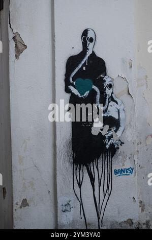 PRAG, TSCHECHIEN - 25. MÄRZ 2023: Banksy Graffitti an der Wand. Stockfoto