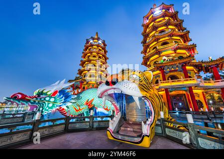 Kaohsiung, Taiwan Drachen- und Tigerpagoden am Lotus Pond. Stockfoto