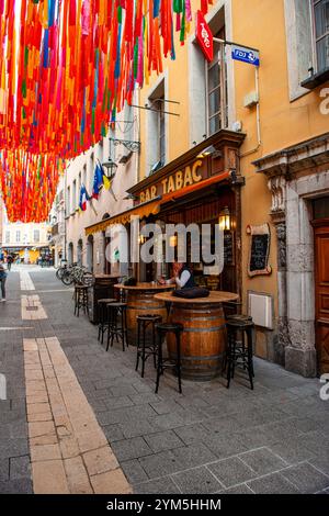 GAP ist das Zentrum des Einzelhandels für die Hautes-Alpes und ein Magnet für Käufer am Markttag in der Region Hautes-Alpes in Frankreich Stockfoto