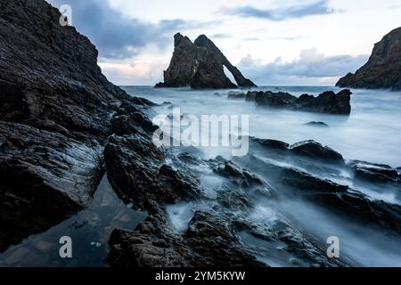 Bogen-Geige-Rock in Schottland Stockfoto