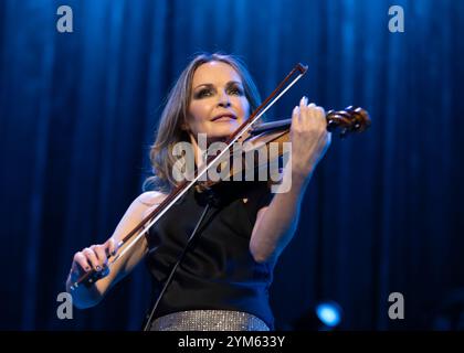 London, Vereinigtes Königreich. November 2024. Die Corrs kehren in die O2 Arena zurück, um eine überfüllte Headline-Show zu erleben. Cristina Massei/Alamy Live News. Stockfoto