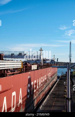 CSL St.-Laurent Massengutfrachter in Welland Canal Lock 3 in St. Catharines, Ontario, Kanada Stockfoto