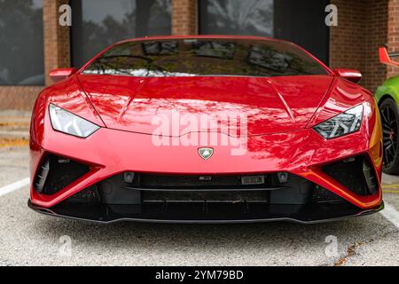 Chicago, Illinois – 29. September 2024: 2020 Lamborghini Huracan LP 640-4 EVO Spyder. Red 2020 Lamborghini Huracan LP 640-4 EVO Spyder parkt auf dem Stockfoto