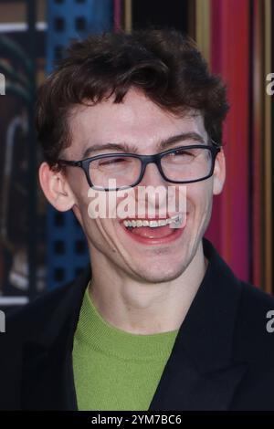 Stephen Nedroscik 11/09/2024 Los Angeles Premiere von „Wicked“ im Dorothy Chandler Pavilion in Los Angeles, KALIFORNIEN Foto: Izumi Hasegawa / Hollywood News Wire Inc Stockfoto