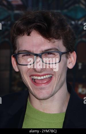 Stephen Nedroscik 11/09/2024 Los Angeles Premiere von „Wicked“ im Dorothy Chandler Pavilion in Los Angeles, KALIFORNIEN Foto: Izumi Hasegawa / Hollywood News Wire Inc Stockfoto