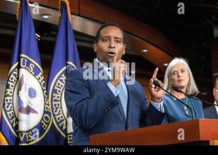 Washington, Usa. November 2024. Der US-Repräsentant Joe Neguse (Demokrat von Colorado) spricht während der Sitzung des Democratic Caucus Leadership Committee im US Capitol in Washington, DC, USA am Dienstag, den 19. November 2024. Foto: Mattie Neretin/CNP/ABACAPRESS. COM Credit: Abaca Press/Alamy Live News Stockfoto