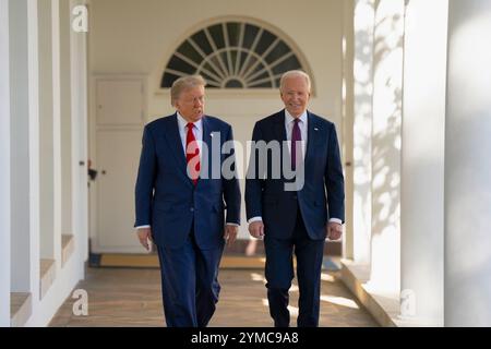 WASHINGTON DC, USA - 13. November 2024 - US-Präsident Joe Biden und der designierte Präsident Donald Trump auf dem Weg zum Oval Office des Weißen Hauses, Wa Stockfoto