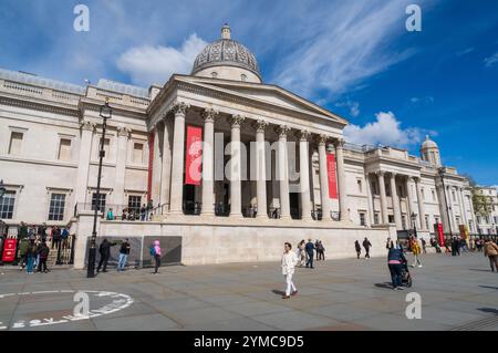 Die National Gallery am Trafalgar Square in der City of Westminster in Central London, England, Großbritannien Stockfoto