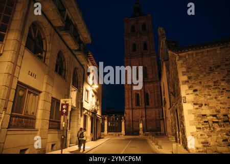 Astorga, Spanien, 9. Juni 2022: Blick auf das Rathaus in Astorga in Spanien. Hochwertige Fotos Stockfoto