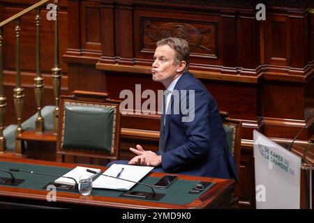 Brüssel, Belgien November 2024. Der scheidende Justizminister Paul Van Tigchelt wurde am Donnerstag, den 21. November 2024 in Brüssel auf einer Plenartagung der Kammer im Bundesparlament vorgestellt. BELGA FOTO JAMES ARTHUR GEKIERE Credit: Belga News Agency/Alamy Live News Stockfoto