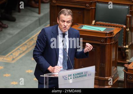 Brüssel, Belgien November 2024. Der scheidende Justizminister Paul Van Tigchelt wurde am Donnerstag, den 21. November 2024 in Brüssel auf einer Plenartagung der Kammer im Bundesparlament vorgestellt. BELGA FOTO JAMES ARTHUR GEKIERE Credit: Belga News Agency/Alamy Live News Stockfoto