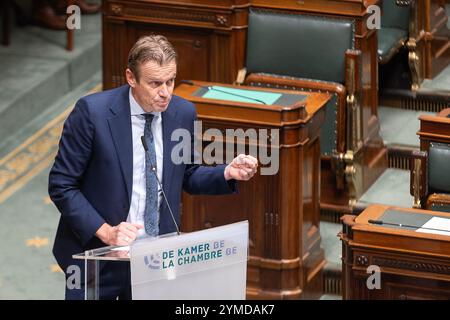 Brüssel, Belgien November 2024. Der scheidende Justizminister Paul Van Tigchelt wurde am Donnerstag, den 21. November 2024 in Brüssel auf einer Plenartagung der Kammer im Bundesparlament vorgestellt. BELGA FOTO JAMES ARTHUR GEKIERE Credit: Belga News Agency/Alamy Live News Stockfoto